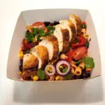 Filet de poulet cajun et sa salade de pâtes tex-mex